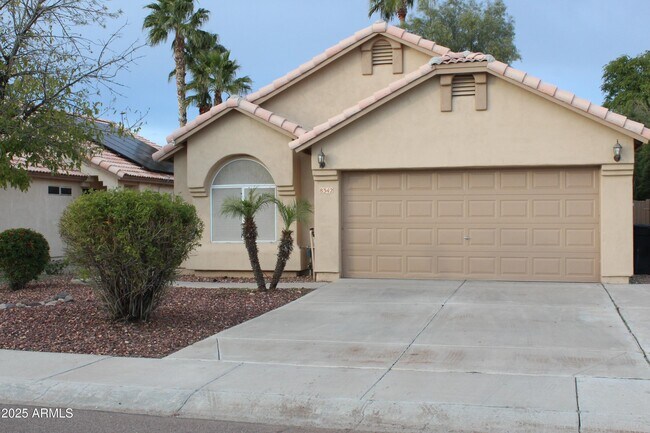 8342 W Bluefield Ave in Peoria, AZ - Building Photo - Building Photo
