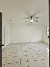 610 12th St, Unit 5 in Miami Beach, FL - Foto de edificio - Building Photo