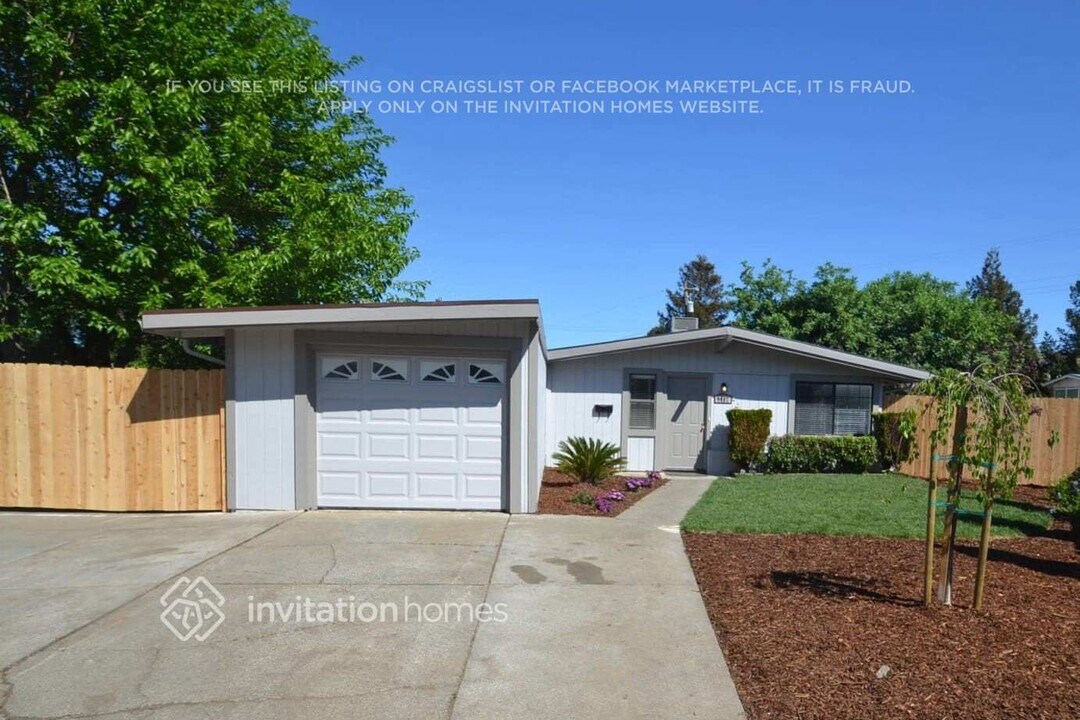 1407 Minnesota St in Fairfield, CA - Building Photo