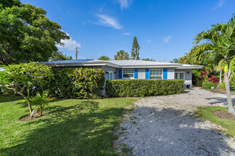 461 Jupiter Ln in Juno Beach, FL - Foto de edificio - Building Photo