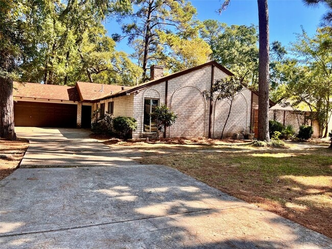 property at 1914 Indian Shores Rd