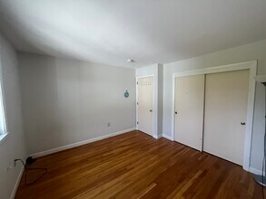 3A Robinson Dr, Unit 3A in Bedford, MA - Foto de edificio - Building Photo
