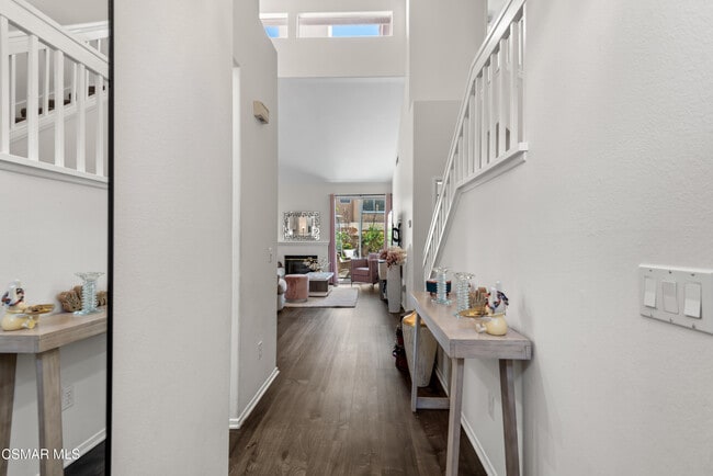 4894 Santo Dr in Oak Park, CA - Building Photo - Building Photo