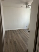 5716 Laurel Canyon Blvd in Valley Village, CA - Building Photo - Building Photo