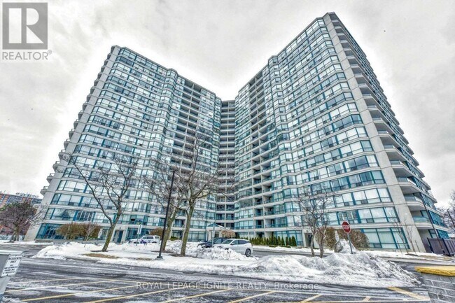 4725-4725 Sheppard Ave E in Toronto, ON - Building Photo - Building Photo