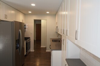129 Acacia Cir in Indian Head Park, IL - Building Photo - Building Photo