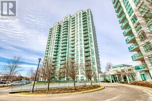 4850 Glen Erin Dr in Mississauga, ON - Building Photo