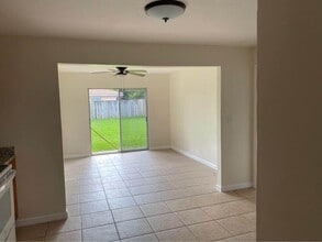 3952 NW 83rd Ln in Coral Springs, FL - Building Photo - Building Photo