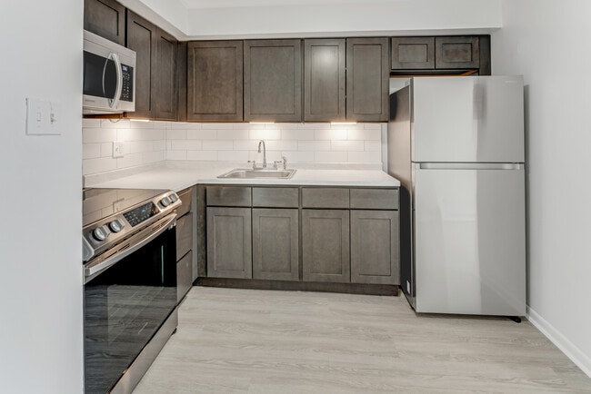 Spring Village Apartments in Sharon Hill, PA - Building Photo - Building Photo