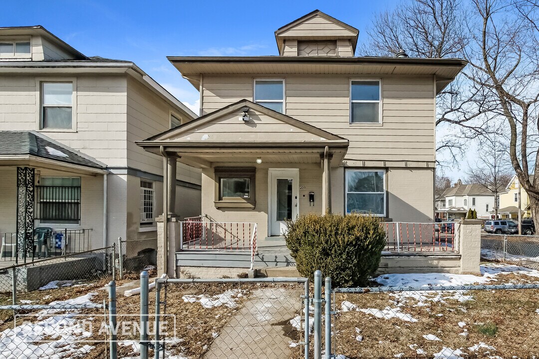400 Bales Ave in Kansas City, MO - Foto de edificio