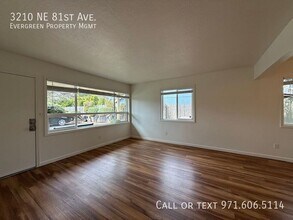 3210 NE 81st Ave in Portland, OR - Building Photo - Building Photo