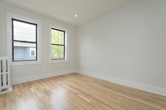 4 Elko St, Unit 2 in Boston, MA - Building Photo - Building Photo