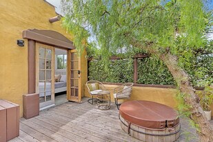 718 Vernon Ave in Venice, CA - Building Photo