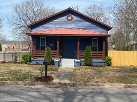 8120 3rd Ave in Leeds, AL - Building Photo