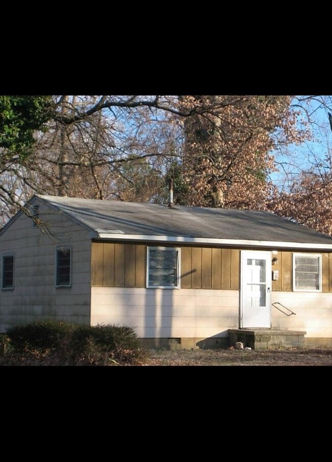 property at 903 S English St