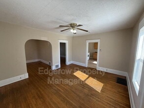 742 Mc Reynolds Ave NW in Grand Rapids, MI - Building Photo - Building Photo