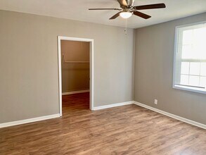 1302 W Huntington Ave in Jonesboro, AR - Building Photo - Building Photo