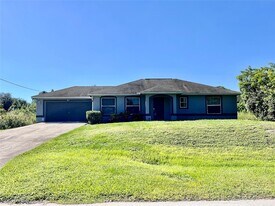 1104 Bermar St in Ft. Myers, FL - Building Photo