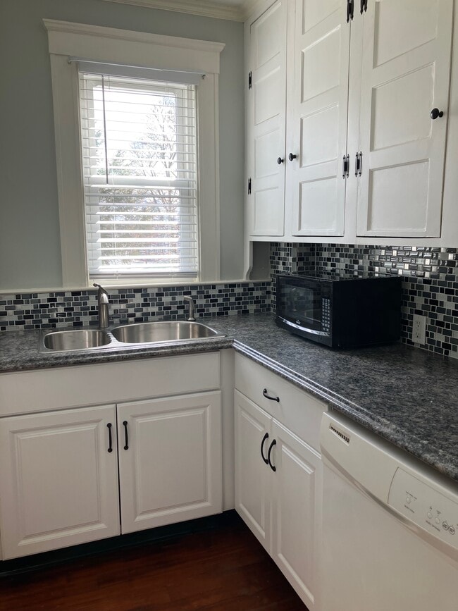 43 Roslyn St, Unit 2