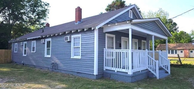 410 Davis St in Greenville, NC - Building Photo - Building Photo