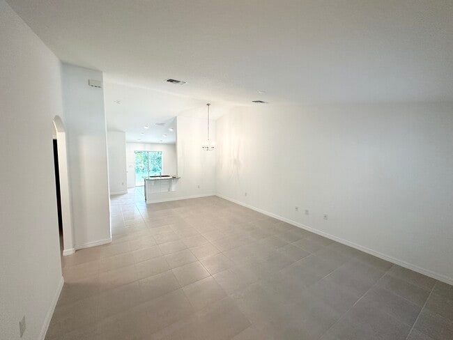 40 Wellham Ln in Palm Coast, FL - Building Photo - Building Photo