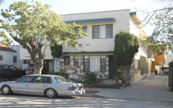 1022 Wilcox Ave in Los Angeles, CA - Foto de edificio - Building Photo