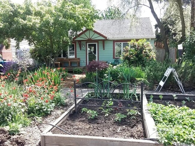 2310 N Wygant St in Portland, OR - Building Photo - Building Photo