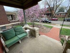 290 E Deshler Ave in Columbus, OH - Building Photo - Building Photo