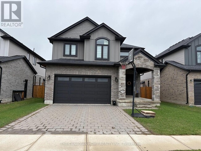 property at 1753 Brayford Ave