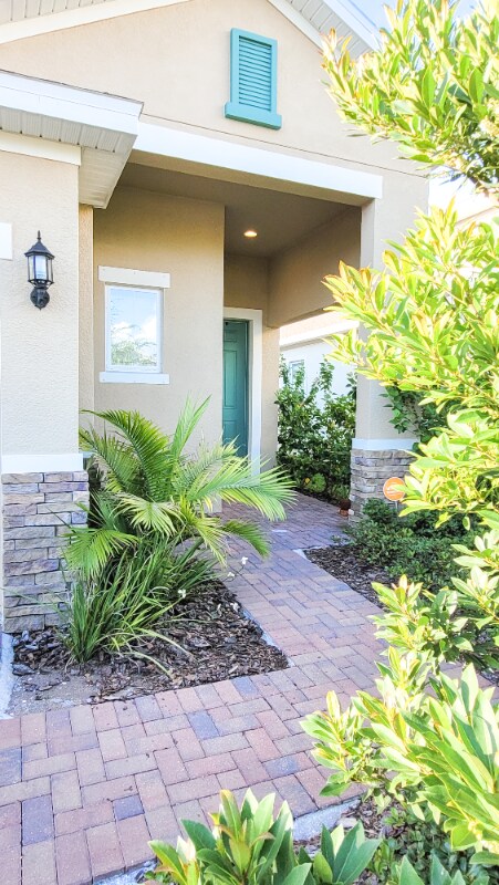 6126 Voyagers Pl in Apollo Beach, FL - Building Photo - Building Photo
