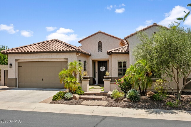 5803 E Parnell Dr