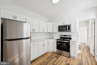 4447 N 19th St in Philadelphia, PA - Building Photo - Building Photo