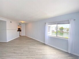 1185 Marseille Dr in Miami Beach, FL - Building Photo