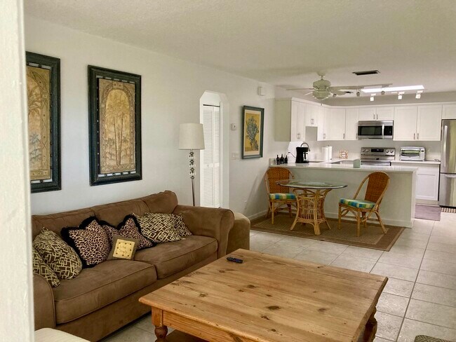 625 Oak St in Boynton Beach, FL - Building Photo - Building Photo