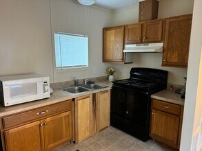 16482 Eastchase St in Montgomery, TX - Building Photo - Building Photo