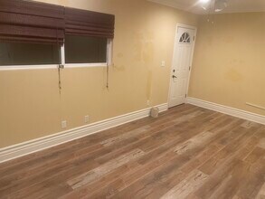 4400 Brookford Ave in Woodland Hills, CA - Building Photo - Building Photo