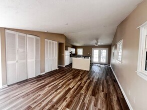 4017 Hillbrook Dr in Louisville, KY - Building Photo - Building Photo