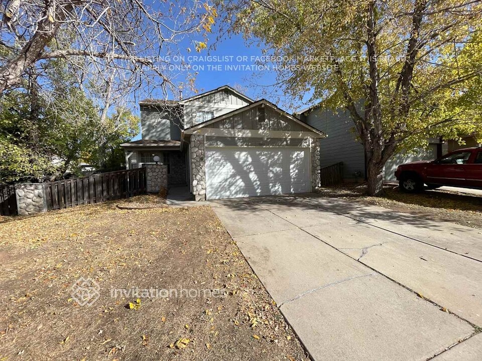 7902 Jared Way in Littleton, CO - Building Photo