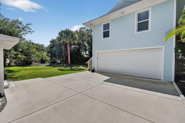 608 SE 5th St in Stuart, FL - Building Photo - Building Photo