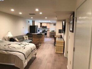 11 Corte Del Contento in Walnut Creek, CA - Building Photo - Building Photo