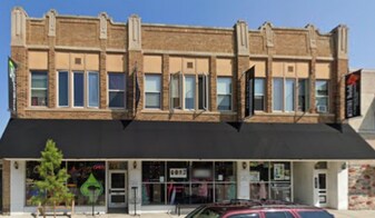 916 Milwaukee Ave in Waukesha, WI - Building Photo