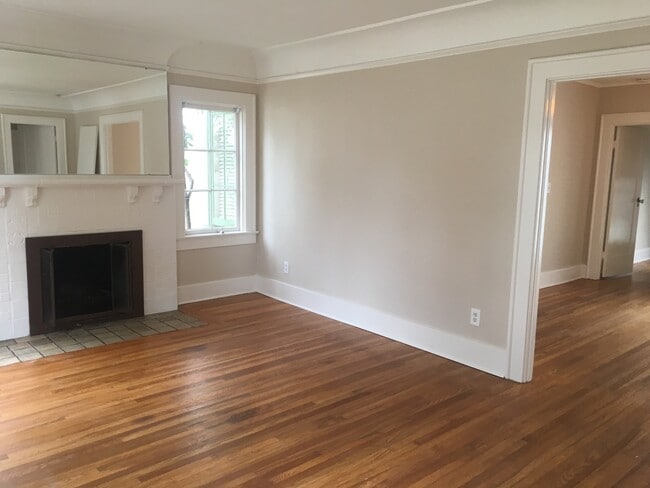 559 B Ave in Coronado, CA - Building Photo - Building Photo