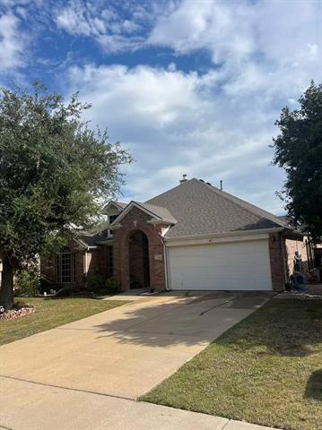 1748 Hidden Brook Dr in Grand Prairie, TX - Building Photo
