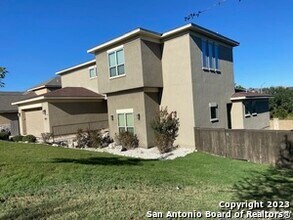 25822 Peregrine Ridge in San Antonio, TX - Building Photo - Building Photo