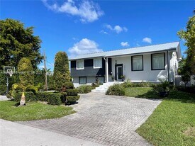 2067 NE 121st Rd in North Miami, FL - Building Photo