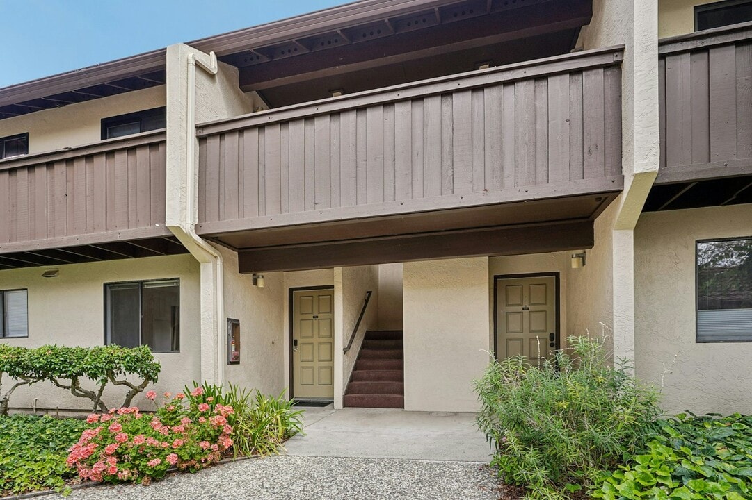 999 Evelyn Terrace W in Sunnyvale, CA - Building Photo