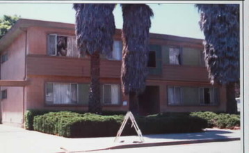 512 Santa Clara Ave in Alameda, CA - Building Photo - Building Photo