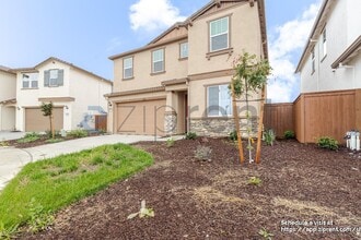 1168 Caraballo Dr in Roseville, CA - Building Photo - Building Photo