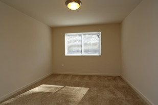 Overlook Apartments in Hyattsville, MD - Building Photo - Interior Photo