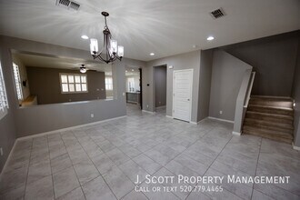 1270 Carlsbad Dr in San Tan Valley, AZ - Foto de edificio - Building Photo